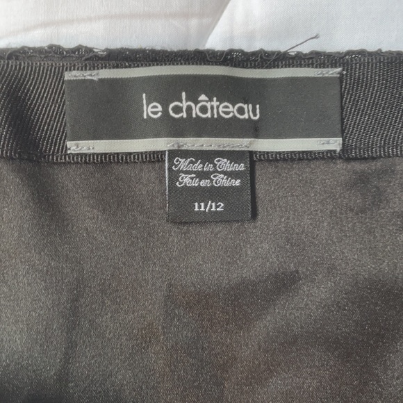 Le chateau black lace pencil skirt - Picture 3 of 3